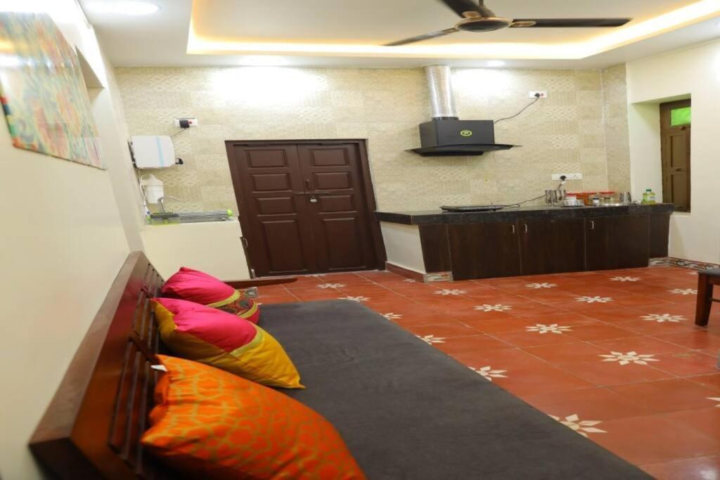 Heritage Home With 2 Bed/2 Bath With Kitchen In A Residential Neighborhood. Madurai Exterior foto
